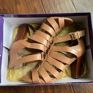 Steve Madden Cognac Heels
